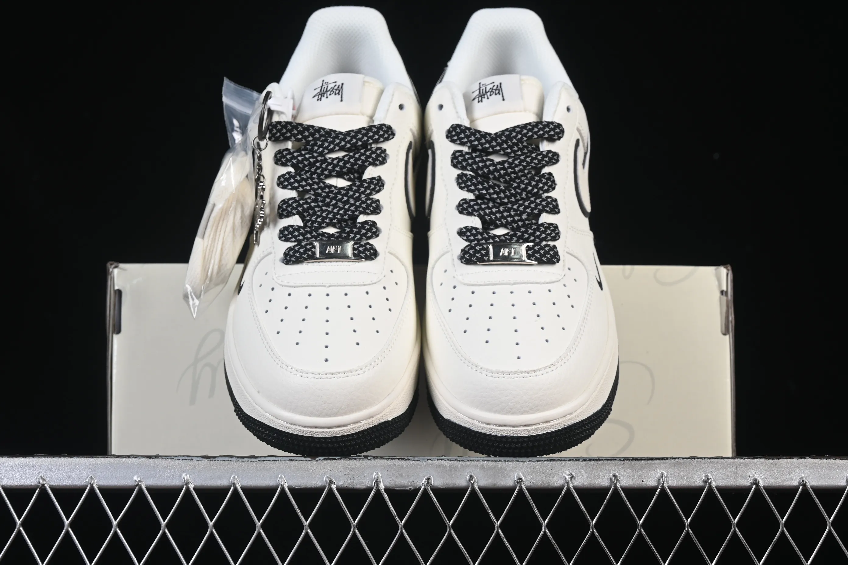 All categories Nk Air Force 1 Air Force series Nk Air Force 1 Low Air Force low-top Nike Air Force 1'07 Low Stusi co-branded beige black bottom Air Force 1 low-top casual sneakers CS5288-046